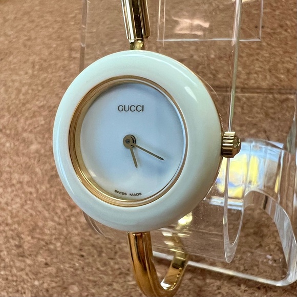 Vintage Gucci 1100L Bangle Watch Set – 12 Interchangeable Bezels, Original Box - Picture 15 of 16